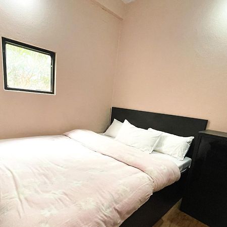 Yuriko Guest House Pokhara Esterno foto