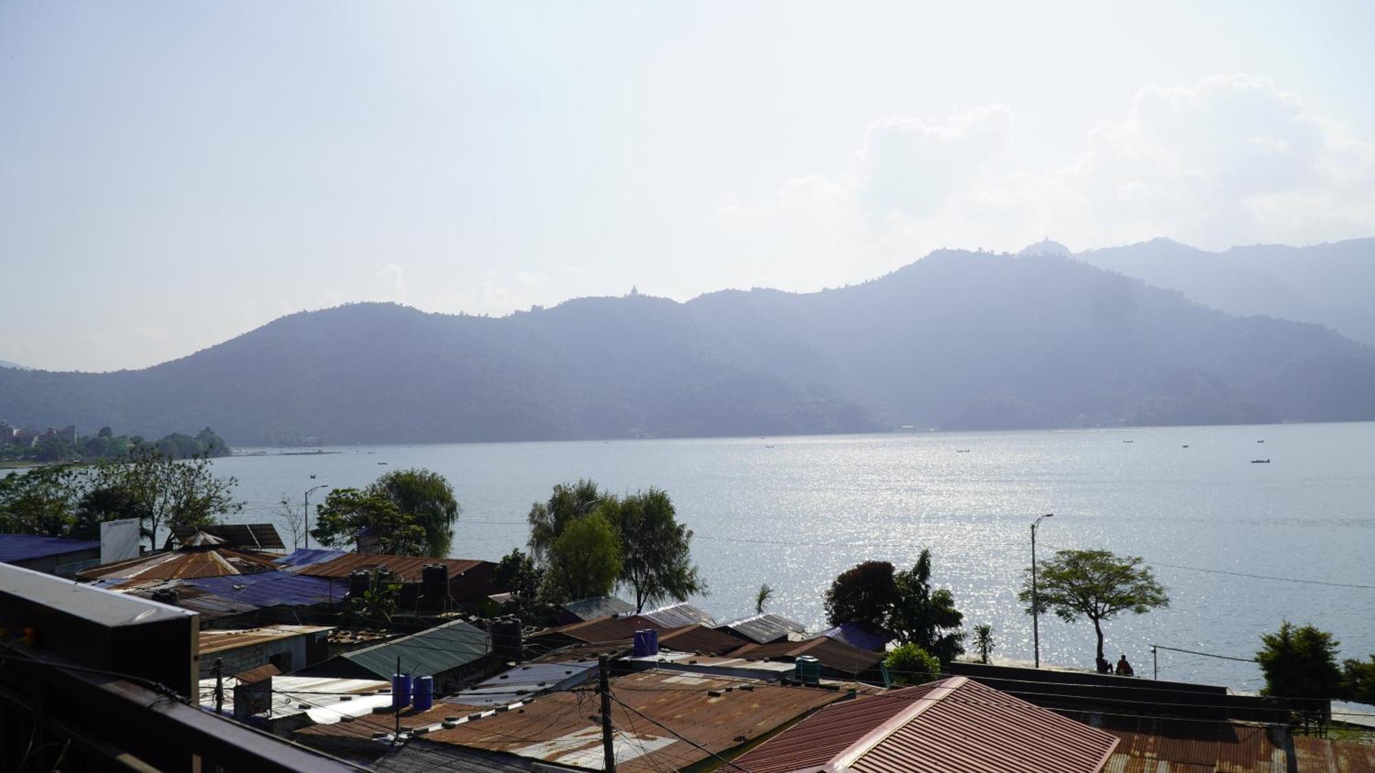 Yuriko Guest House Pokhara Esterno foto